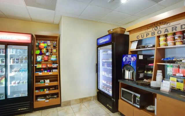 Candlewood Suites Virginia Beach Town Center by IHG