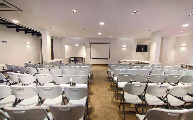 Madero Hotel & Suites