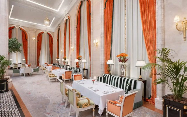 The Plaza Doha, LXR s & Resorts