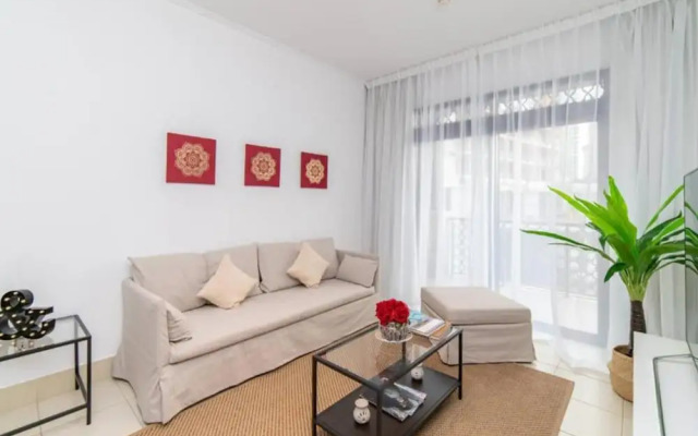 Elegant Escape of Downtown