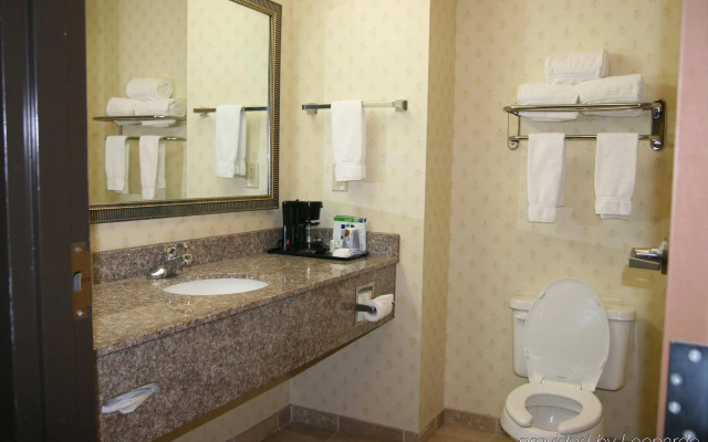 Holiday Inn Express & Suites Grenada by IHG