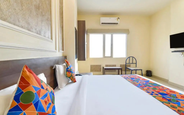 OYO 9571 Hotel Aditya Residency