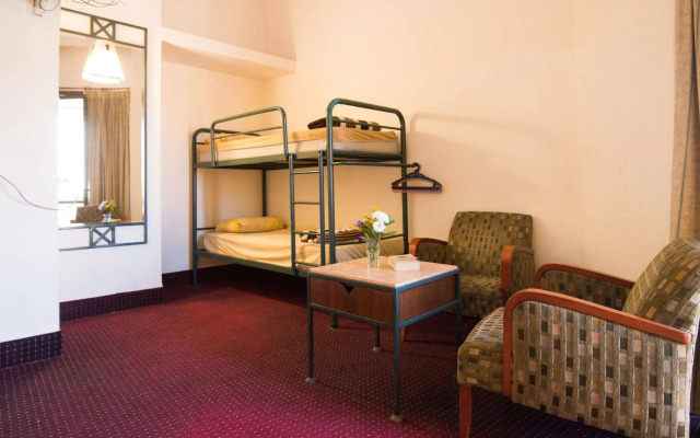 Ron Hotel