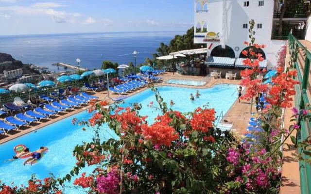 Colinamar Aparthotel