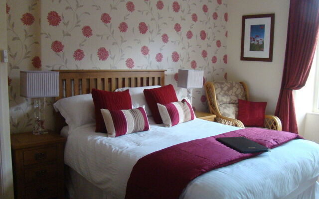 Pine Lodge Guest House