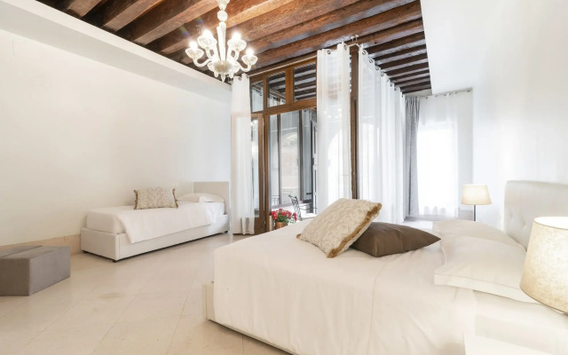 Riva Palace Apartments