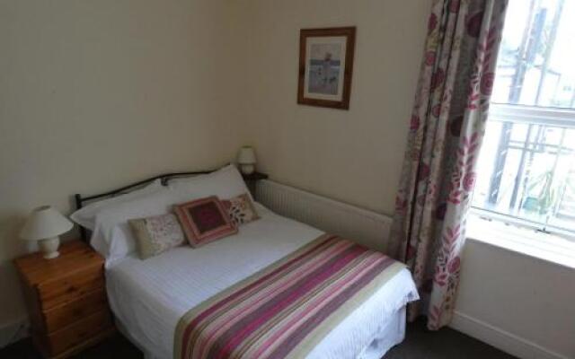 Hurst Dene Aparthotel