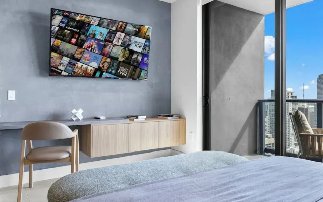 Downtown Studio with Miami Views