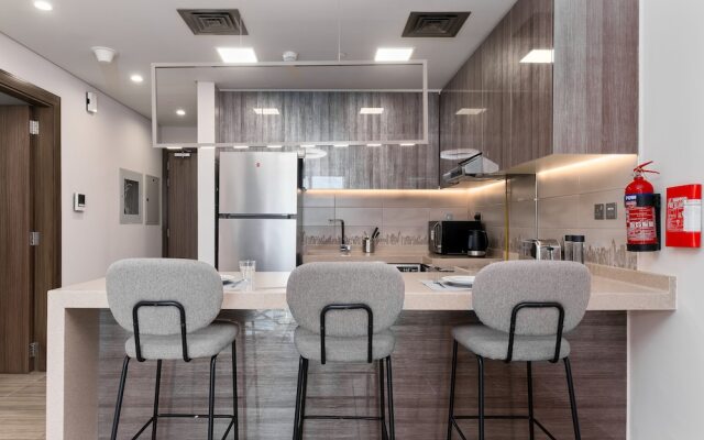 1BR view in a luxurious home