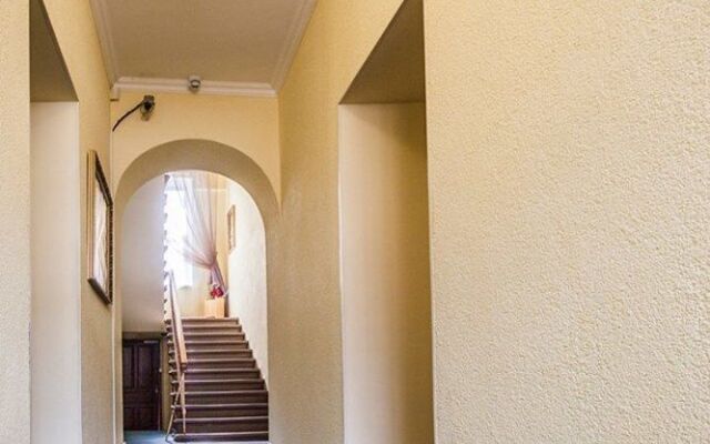 Biplan Guest House Aleksandria