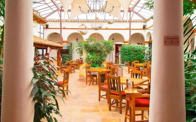 Plaza Magnolias Suites