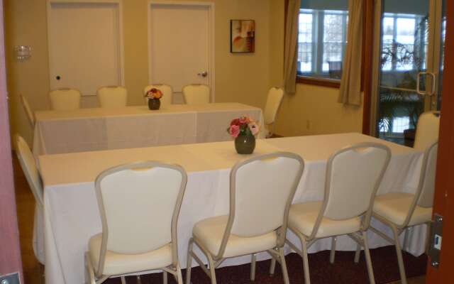 Best Western Plus Ticonderoga Inn & Suites