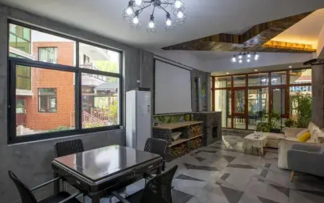 Anji Anshe Homestay (Yunshang Grassland Shop)