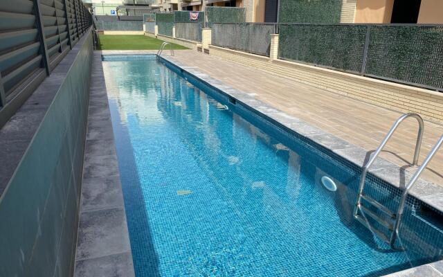 Atic A Palamos Amb Piscina I Parquing