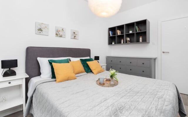Modern Apartment in Gdańsk by Renters