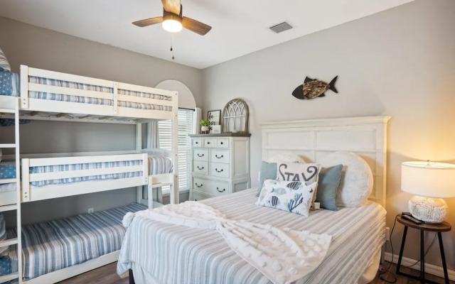 Mariner's Pointe 701
