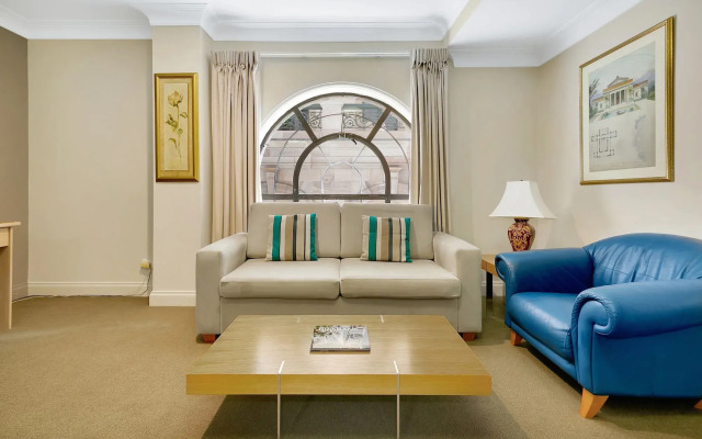 The Manor Apartment Hotel