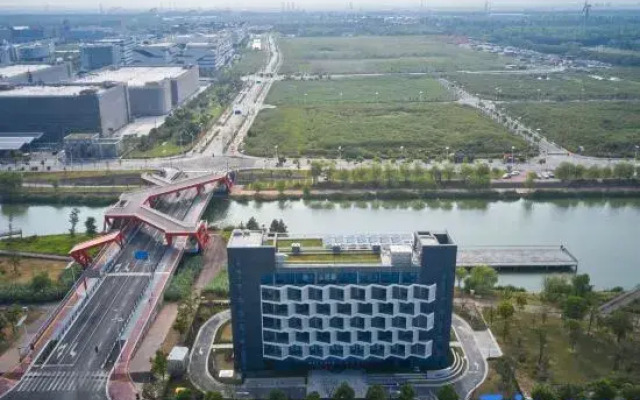 Shanghai Lingang Oriental Pearl Mercure Hotel