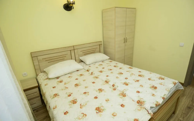 hostel house pluse