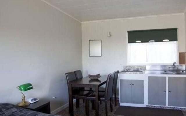 Apple Motor Inn