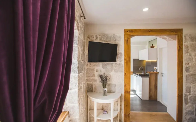 Sir George Luxury Suites