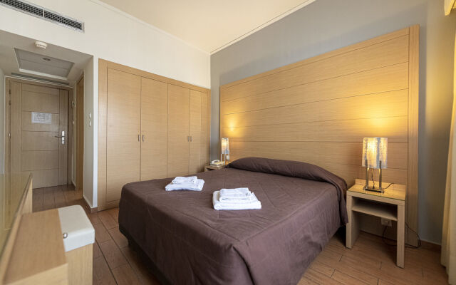 Parnon Hotel