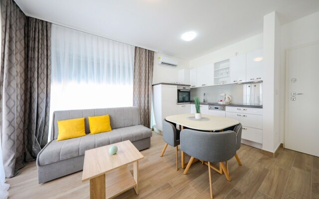 Sandy Beach Apartments