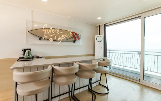 Kensington Resort Seorak Beach