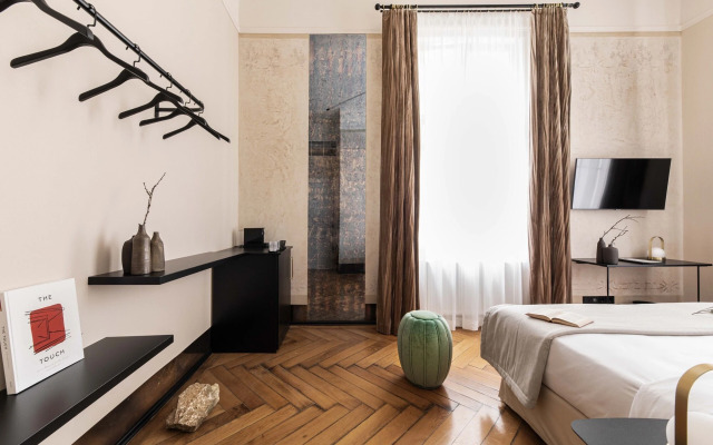 Zola Hotel - Palais de Bohème