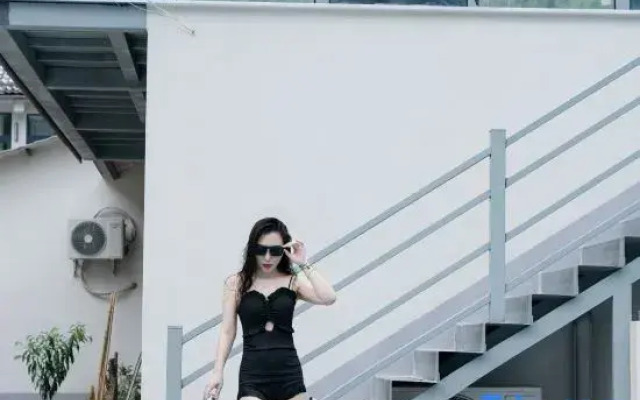 Fall asleep with river villa