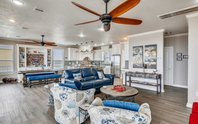 Enchanted Beachfront 3 Bedroom Home