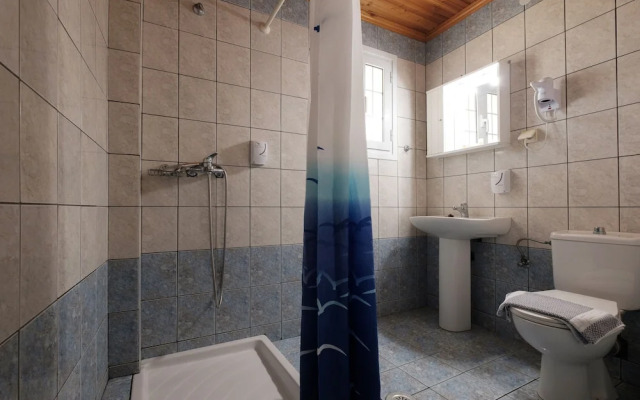Canal d'Amour Makris Apartments