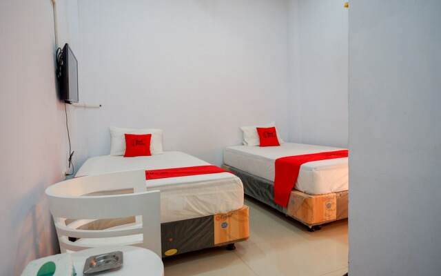 RedDoorz near Betoambari Airport Bau Bau