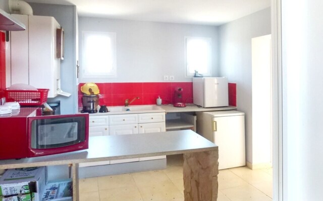 House With one Bedroom in Salies-de-béarn, With Wonderful Mountain Vie