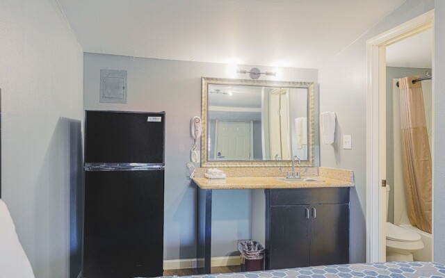 Sands Inn by OYO Winnie