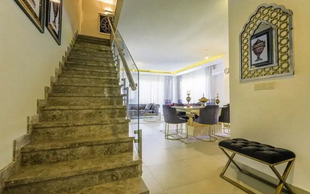 Sea View Stylish Flat w Shared Pool in Alanya