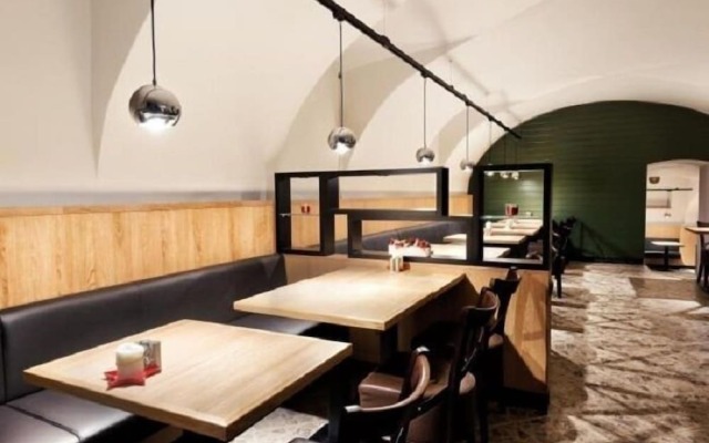 Hotel Sharingham