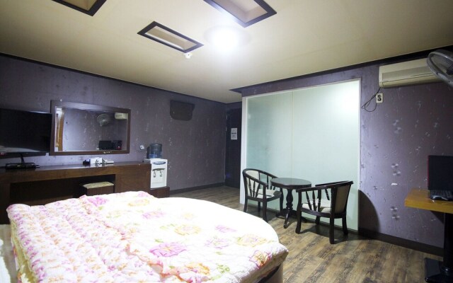 Naias Motel Gupo Busan