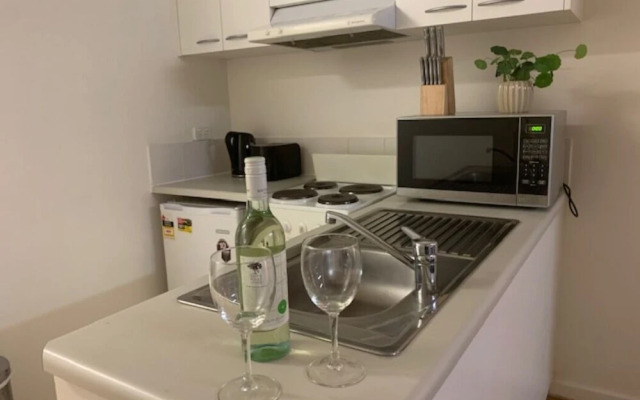 BHB CBD Dream - Wine Netflix Wifi Views