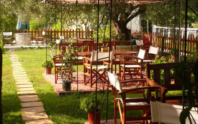 Avra Hotel