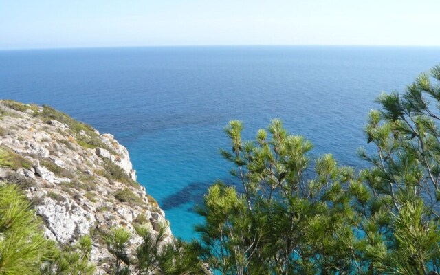 Very Unusual Rock House, Situated Right on the Coast With Spectacular Views