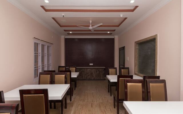 OYO 10189 Hotel Aashiyana