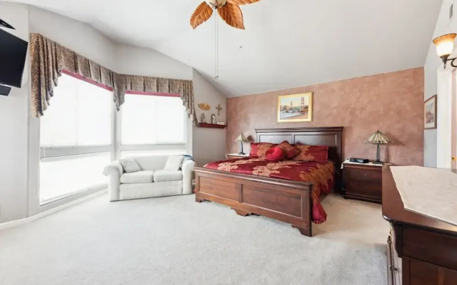 Coastal Getaway 5 Bedroom Home