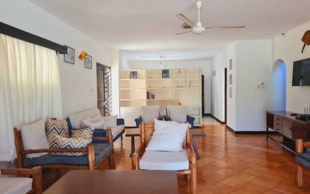 Lux Suites Sanuna Villas Diani