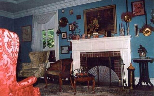 Isaac Hilliard House