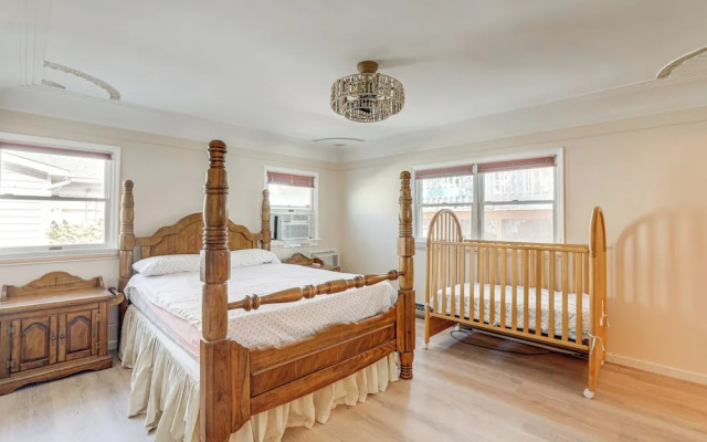 Beachfront Home ~ 7 Mi to Cape May!