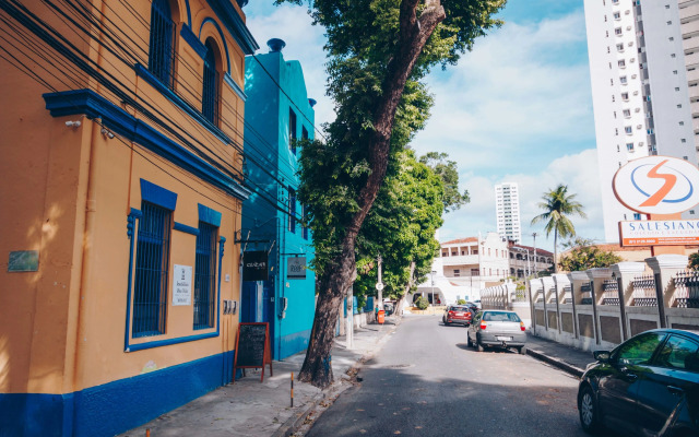 Reef Hostel & Pousada