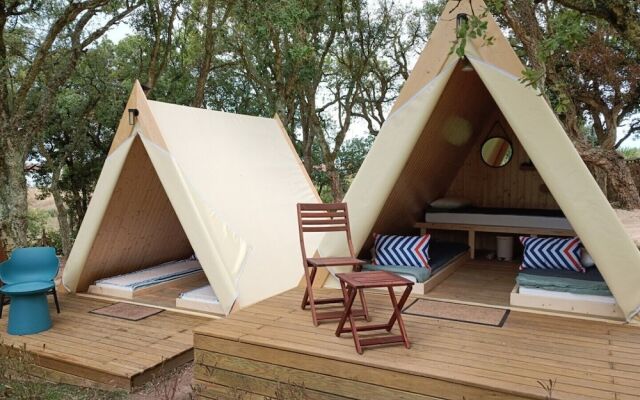 Natura Fun House & Camping