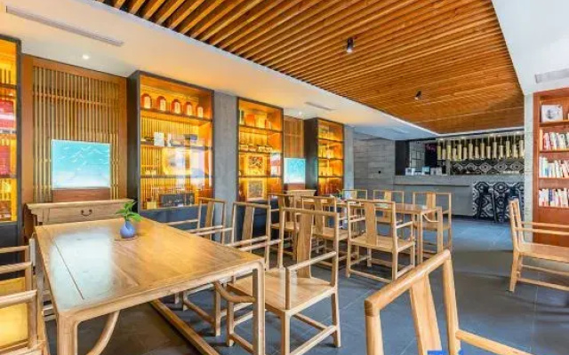 Qi Zai West Lake Mountain Retreat