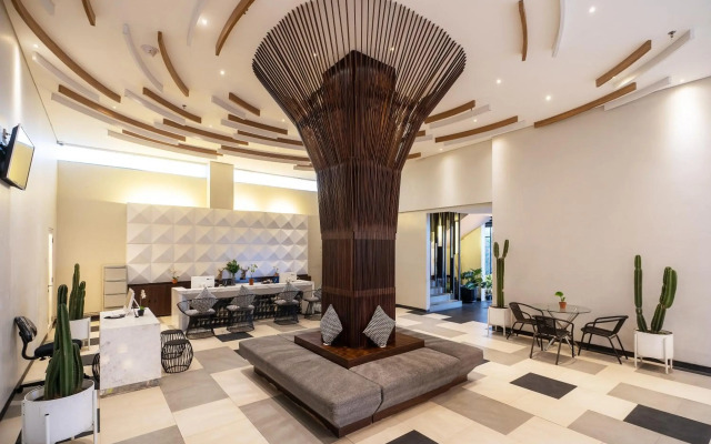 Clove Hotel